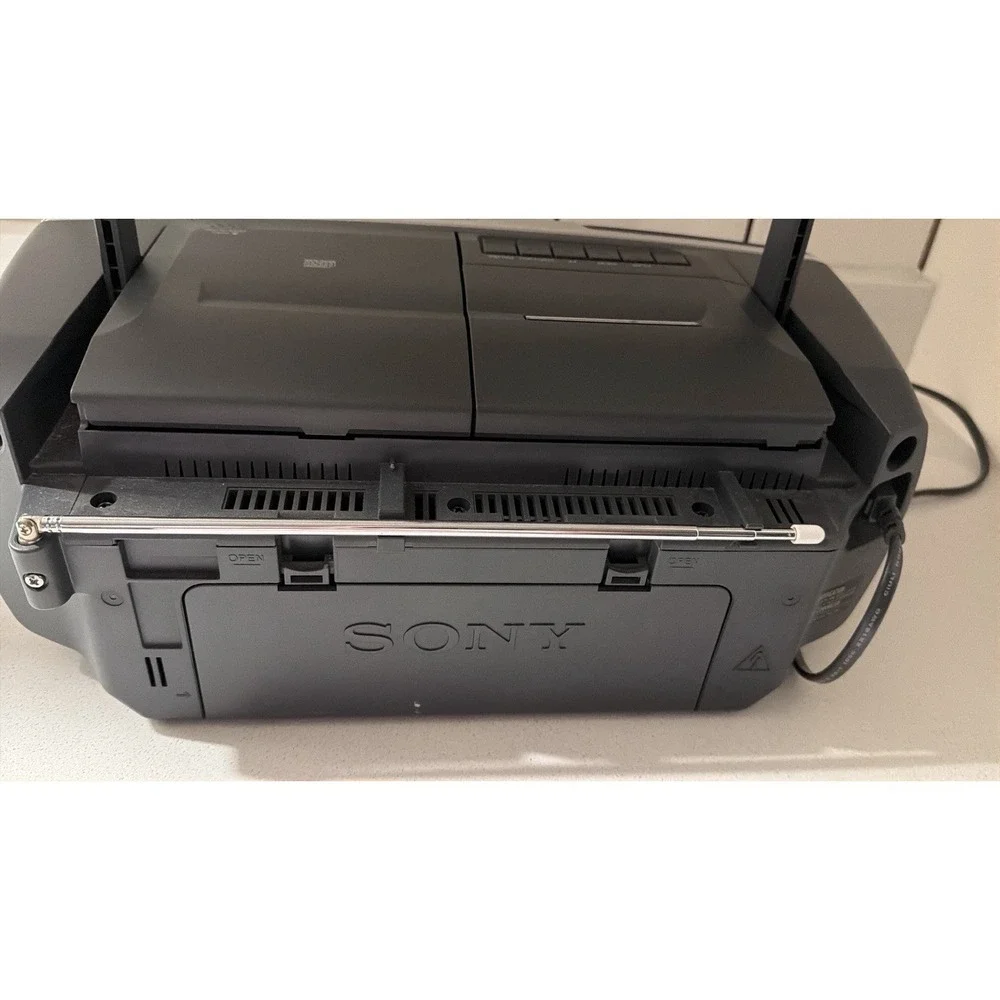 Sony CFD-S38 CD Radio Cassette Boombox AM/FM Radio - Tested Including Cassette